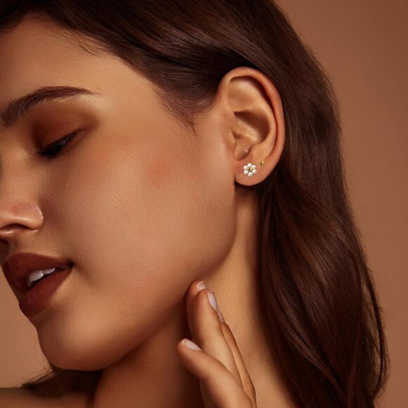 Women's Pearl Earrings 14k Gold Plated Daisy Flower Stud Earring Trendy Jewelry - Picture 4 of 7